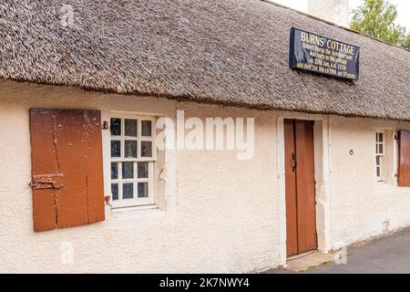 The Robert Burns Birthplace Museum, Burns Cottage, the birthplace in 1759 of the poet Robert (Rabbie) Burns, Alloway, South Ayrshire, Scotland UK Stock Photo