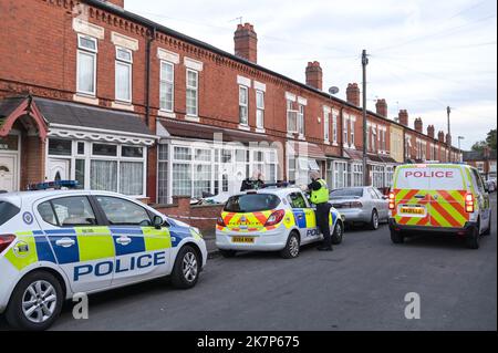 Dovey Road, Sparkhill, Birmingham - October 18th 2022 - A large West Midlands Police presence on Dovey Road in the Sparkhill area of Birmingham after a 3-week old baby boy was murdered in the early hours of Tuesday October 18 morning. Two women were also injured in the attack and a man aged 29 was arrested at the scene on suspicion of murder. Pic Credit: Scott CM/Alamy Live News Stock Photo