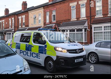 Dovey Road, Sparkhill, Birmingham - October 18th 2022 - A large West Midlands Police presence on Dovey Road in the Sparkhill area of Birmingham after a 3-week old baby boy was murdered in the early hours of Tuesday October 18 morning. Two women were also injured in the attack and a man aged 29 was arrested at the scene on suspicion of murder. Pic Credit: Scott CM/Alamy Live News Stock Photo