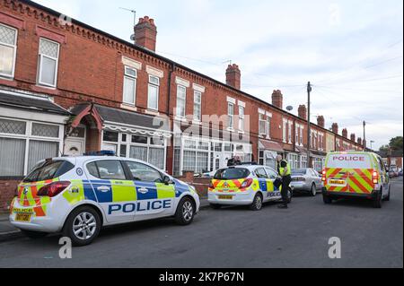 Dovey Road, Sparkhill, Birmingham - October 18th 2022 - A large West Midlands Police presence on Dovey Road in the Sparkhill area of Birmingham after a 3-week old baby boy was murdered in the early hours of Tuesday October 18 morning. Two women were also injured in the attack and a man aged 29 was arrested at the scene on suspicion of murder. Pic Credit: Scott CM/Alamy Live News Stock Photo