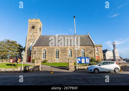 Portsoy Church and War Memorial in Portsoy, Aberdeenshire, Scotland, UK Stock Photo