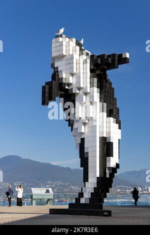 'Digital Orca' sculpture by Douglas Coupland in Jack Poole Plaza - Vancouver, British Columbia, Canada Stock Photo