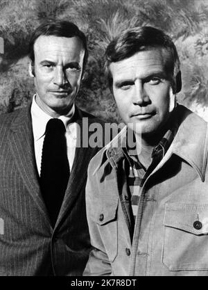 Richard Anderson & Lee Majors Television: The Six Million Dollar Man (TV-Serie) Characters: Oscar Goldman, Col. Steve Austin  Usa 1974-1978, 18 January 1974   **WARNING** This Photograph is for editorial use only and is the copyright of ABC and/or the Photographer assigned by the Film or Production Company and can only be reproduced by publications in conjunction with the promotion of the above Film. A Mandatory Credit To ABC is required. The Photographer should also be credited when known. No commercial use can be granted without written authority from the Film Company. Stock Photo