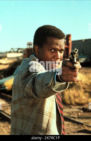 Sidney Poitier Film: The Organization (1971) Characters: Detective Lieutenant Virgil Tibbs SFPD Homicide  Director: Don Medford 20 October 1971   **WARNING** This Photograph is for editorial use only and is the copyright of METRO-GOLDWYN-MAYER and/or the Photographer assigned by the Film or Production Company and can only be reproduced by publications in conjunction with the promotion of the above Film. A Mandatory Credit To METRO-GOLDWYN-MAYER is required. The Photographer should also be credited when known. No commercial use can be granted without written authority from the Film Company. Stock Photo