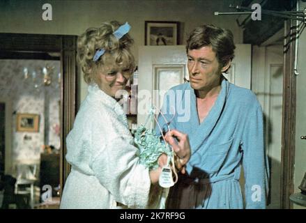 Susannah York & Peter O'Toole Film: Country Dance; Brotherly Love (UK/USA 1970) Characters: Hilary Dow & Sir Charles Ferguson  Director: J. Lee Thompson 22 April 1970   **WARNING** This Photograph is for editorial use only and is the copyright of MGM and/or the Photographer assigned by the Film or Production Company and can only be reproduced by publications in conjunction with the promotion of the above Film. A Mandatory Credit To MGM is required. The Photographer should also be credited when known. No commercial use can be granted without written authority from the Film Company. Stock Photo