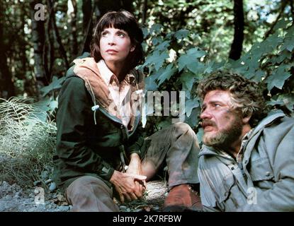 Talia Shire & Robert Foxworth Film: Prophecy (1979) Characters: Maggie Verne & Dr. Robert Verne  Director: John Frankenheimer 10 August 1979   **WARNING** This Photograph is for editorial use only and is the copyright of PARAMOUNT and/or the Photographer assigned by the Film or Production Company and can only be reproduced by publications in conjunction with the promotion of the above Film. A Mandatory Credit To PARAMOUNT is required. The Photographer should also be credited when known. No commercial use can be granted without written authority from the Film Company. Stock Photo