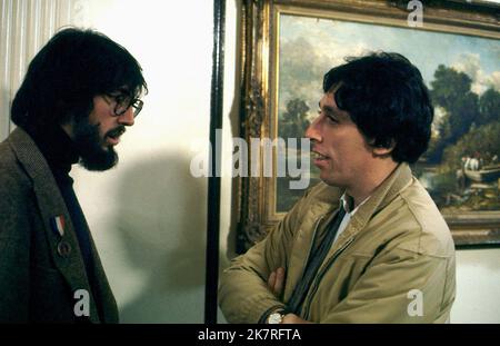 John Landis & Ivan Reitman Film: Animal House; National Lampoon'S Animal House (USA 1978) Characters: Cafeteria dishwasher &  Director: John Landis 27 July 1978   **WARNING** This Photograph is for editorial use only and is the copyright of UNIVERSAL PICTURES and/or the Photographer assigned by the Film or Production Company and can only be reproduced by publications in conjunction with the promotion of the above Film. A Mandatory Credit To UNIVERSAL PICTURES is required. The Photographer should also be credited when known. No commercial use can be granted without written authority from the Fi Stock Photo