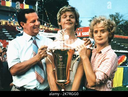 Paul Dooley, Dennis Christopher & Barbara Barrie Film: Breaking Away (1970) Characters: Raymond Stoller,Dave Stoller & Evelyn Stoller  Director: Peter Yates 13 July 1979   **WARNING** This Photograph is for editorial use only and is the copyright of 20 CENTURY FOX and/or the Photographer assigned by the Film or Production Company and can only be reproduced by publications in conjunction with the promotion of the above Film. A Mandatory Credit To 20 CENTURY FOX is required. The Photographer should also be credited when known. No commercial use can be granted without written authority from the F Stock Photo