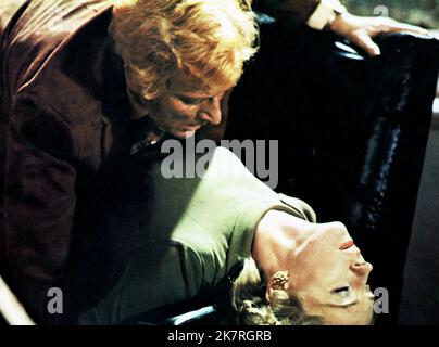 Barry Foster & Barbara Leigh-Hunt Film: Frenzy (UK/USA 1972) Characters: Robert 'Bob' Rusk & Brenda Margaret Blaney  Director: Alfred Hitchcock 19 May 1972   **WARNING** This Photograph is for editorial use only and is the copyright of UNIVERSAL PICTURES and/or the Photographer assigned by the Film or Production Company and can only be reproduced by publications in conjunction with the promotion of the above Film. A Mandatory Credit To UNIVERSAL PICTURES is required. The Photographer should also be credited when known. No commercial use can be granted without written authority from the Film Co Stock Photo