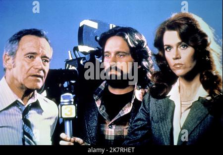 Jack Lemmon, Michael Douglas, Jane Fonda Film: The China Syndrome (USA 1979) Characters: Jack Godell,Richard Adams,Kimberly Wells  Director: James Bridges 16 March 1979   **WARNING** This Photograph is for editorial use only and is the copyright of COLUMBIA and/or the Photographer assigned by the Film or Production Company and can only be reproduced by publications in conjunction with the promotion of the above Film. A Mandatory Credit To COLUMBIA is required. The Photographer should also be credited when known. No commercial use can be granted without written authority from the Film Company. Stock Photo