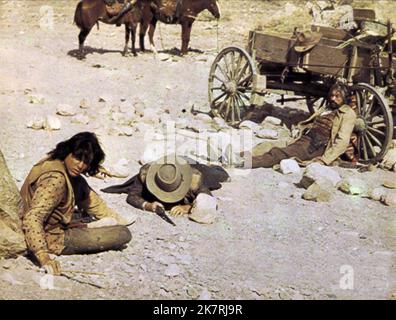 BILLY TWO HATS, Desi Arnaz, Jr., Gregory Peck, 1974 Stock Photo - Alamy