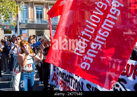 Student procession of Mirail, Le Poing Levé and Revolution Permanente, behind the banner, Students and Workers on strike, for the increase of salaries, and the indexation on the inflation, to the Bosses to pay the crisis. The CGT and FO trade unions called for a nationwide strike for higher salaries, and against the government's requisitioning of fuel refineries to force some strikers back into opening fuel depots. Unions in other industries and the public sector have also announced action to protest against the twin impact of soaring energy prices and overall inflation on the cost of living. Stock Photo