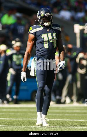 Seattle Seahawks wide receiver DK Metcalf (14) during an NFL football game  against the Denver Broncos, Monday, Sept. 12, 2022, in Seattle, WA. The  Seahawks defeated the Bears 17-16. (AP Photo/Ben VanHouten