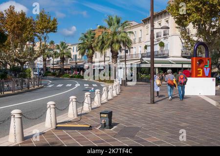 Avenue Charles de Gaulle in Sainte-Maxime,  in the Var department of the Provence-Alpes-Côte d'Azur region in Southeastern France. Stock Photo