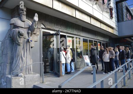 Berlin, Germany - October 16, 2022 - Berlin Dungeon tourist attraction at Spandauer Strasse in Mitte. (Markku Rainer Peltonen) Stock Photo