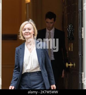 London, UK. 19th Oct, 2022. Liz Truss Prime Minister, leaves 10 Downing Street for Prime Ministers Questions Credit: Ian Davidson/Alamy Live News Stock Photo
