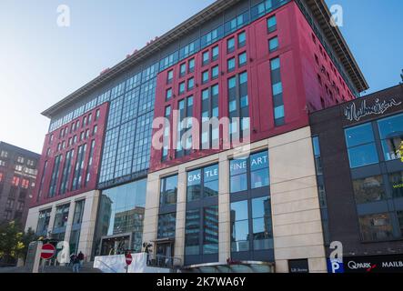 The Mailbox shopping and leisure complex in a former Royal Mail sorting office in Birmingham city centre Stock Photo