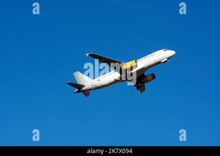 Vueling Airbus A320-232 taking off at Birmingham Airport, UK Stock Photo