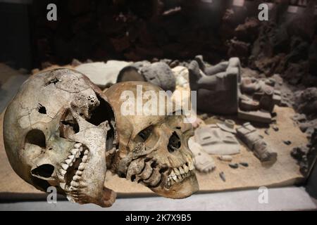 Human Sacrifices - Skulls of sacrificial victims on offer to the Aztec gods Stock Photo