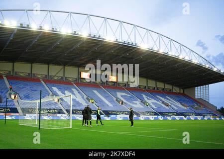 general view during the Sky Bet Championship match Wigan Athletic vs Middlesbrough at DW Stadium, Wigan, United Kingdom, 19th October 2022  (Photo by Phil Bryan/News Images) Stock Photo