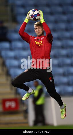 Coventry, UK. 19th Oct, 2022. Adam Davies of Sheffield Utd warms up during the Sky Bet Championship match at the Coventry Building Society Arena, Coventry. Picture credit should read: Darren Staples/Sportimage Credit: Sportimage/Alamy Live News Stock Photo