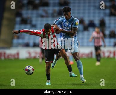 Coventry, UK. 19th Oct, 2022. Iliman Ndiaye #29 of Sheffield United holds off Jonathan Panzo #2 of Coventry City during the Sky Bet Championship match Coventry City vs Sheffield United at Coventry Building Society Arena, Coventry, United Kingdom, 19th October 2022 (Photo by Gareth Evans/News Images) in Coventry, United Kingdom on 10/19/2022. (Photo by Gareth Evans/News Images/Sipa USA) Credit: Sipa USA/Alamy Live News Stock Photo