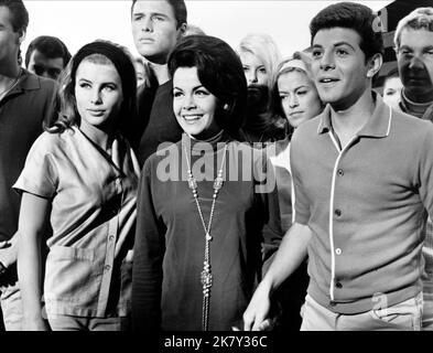 BEACH BLANKET BINGO, Frankie Avalon, Linda Evans, 1965 Stock Photo - Alamy