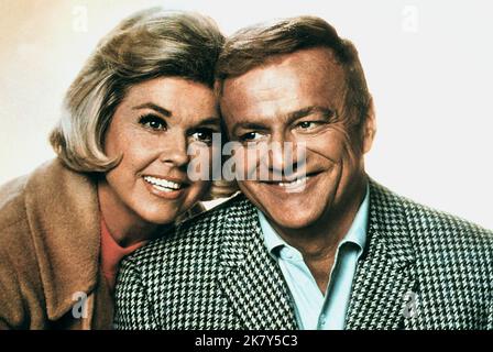 Doris Day & Brian Keith Film: With Six You Get Eggroll (USA 1968) Characters: Abby McClure & Jake Iverson  Director: Howard Morris 07 August 1968   **WARNING** This Photograph is for editorial use only and is the copyright of ARWIN PRODUCTIONS and/or the Photographer assigned by the Film or Production Company and can only be reproduced by publications in conjunction with the promotion of the above Film. A Mandatory Credit To ARWIN PRODUCTIONS is required. The Photographer should also be credited when known. No commercial use can be granted without written authority from the Film Company. Stock Photo