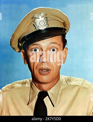 Don Knotts Film: The Andy Griffith Show (1960)   Director: Sheldon Leonard 03 October 1960   **WARNING** This Photograph is for editorial use only and is the copyright of CBS and/or the Photographer assigned by the Film or Production Company and can only be reproduced by publications in conjunction with the promotion of the above Film. A Mandatory Credit To CBS is required. The Photographer should also be credited when known. No commercial use can be granted without written authority from the Film Company. Stock Photo