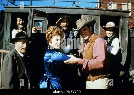 Glenn Strange, Milburn Stone, Amanda Blake, Ken Curtis, James Arness & Buck Taylor Television: Gunsmoke (TV-Serie) Characters: Dr. Galen 'Doc' Adams,Kitty Russell,Marshal Matt Dillon,Sam Noonan,Festus Haggen,Chester Goode  Usa 1955-1975, 17 September 1966   **WARNING** This Photograph is for editorial use only and is the copyright of CBS and/or the Photographer assigned by the Film or Production Company and can only be reproduced by publications in conjunction with the promotion of the above Film. A Mandatory Credit To CBS is required. The Photographer should also be credited when known. No co Stock Photo