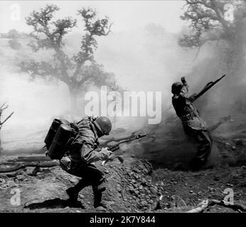 A scene in the film Hell is for Heroes, USA 1962 Stock Photo - Alamy