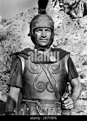 Richard Egan Film: The 300 Spartans (1962) Characters: King Leonidas  Director: Rudolph Mate 01 August 1962   **WARNING** This Photograph is for editorial use only and is the copyright of 20TH CENTURY FOX and/or the Photographer assigned by the Film or Production Company and can only be reproduced by publications in conjunction with the promotion of the above Film. A Mandatory Credit To 20TH CENTURY FOX is required. The Photographer should also be credited when known. No commercial use can be granted without written authority from the Film Company. Stock Photo