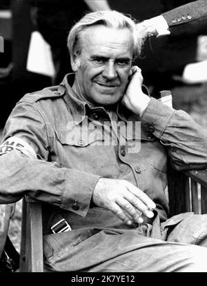 John Le Mesurier Television: Dad'S Army (TV-Serie) Characters: Sgt. Arthur Wilson  Uk 1968–1977, 31 July 1968   **WARNING** This Photograph is for editorial use only and is the copyright of BBC and/or the Photographer assigned by the Film or Production Company and can only be reproduced by publications in conjunction with the promotion of the above Film. A Mandatory Credit To BBC is required. The Photographer should also be credited when known. No commercial use can be granted without written authority from the Film Company. Stock Photo