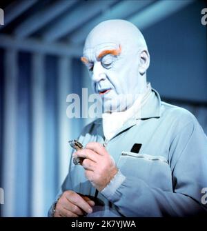 Otto Preminger Television: Batman (TV-Serie) Characters: Mr. Freeze  Usa 1966-1968, / 2. Staffel, Season 2 12 January 1966   **WARNING** This Photograph is for editorial use only and is the copyright of ABC and/or the Photographer assigned by the Film or Production Company and can only be reproduced by publications in conjunction with the promotion of the above Film. A Mandatory Credit To ABC is required. The Photographer should also be credited when known. No commercial use can be granted without written authority from the Film Company. Stock Photo