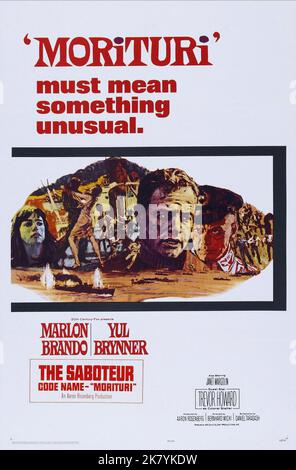 Janet Margolin, Marlon Brando & Yul Brynner Poster Film: Morituri (USA 1965)   / Literaturverfilmung (Based On The Book By Werner Jörg Lüddecke) Director: Bernhard Wicki 25 August 1965   **WARNING** This Photograph is for editorial use only and is the copyright of ARCOLA PICTURES and/or the Photographer assigned by the Film or Production Company and can only be reproduced by publications in conjunction with the promotion of the above Film. A Mandatory Credit To ARCOLA PICTURES is required. The Photographer should also be credited when known. No commercial use can be granted without written aut Stock Photo