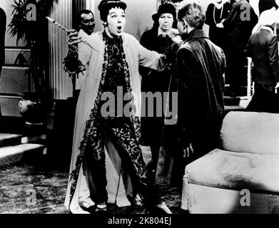 Rosalind russell auntie mame 1958 hi-res stock photography and images -  Alamy