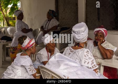 Candomblé members gathered in traditional clothing at the religious festival in Bom Jesus dos Pobre district, Stock Photo