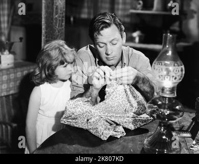 FATHER IS A BACHELOR, Mary Jane Saunders, William Holden, 1950 Stock
