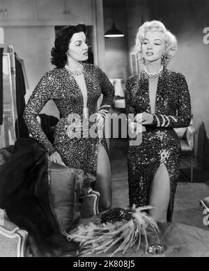 Lorelei (Marilyn Monroe), Dorothy (Jane Russell) *** Local Caption ...