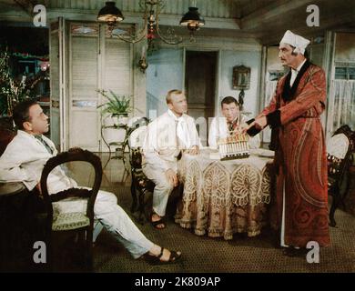 Humphrey Bogart Aldo Ray Peter Ustinov Basil Rathbone Film We