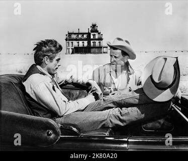 James Dean & George Stevens Film: Giant (USA 1956) Characters: Jett Rink &  / Literaturverfilmung (Based On The Book By Edna Ferber) Director: George Stevens 10 October 1956   **WARNING** This Photograph is for editorial use only and is the copyright of WARNER BROS. and/or the Photographer assigned by the Film or Production Company and can only be reproduced by publications in conjunction with the promotion of the above Film. A Mandatory Credit To WARNER BROS. is required. The Photographer should also be credited when known. No commercial use can be granted without written authority from the F Stock Photo