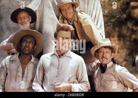 Clint Eastwood, Paul Brinegar & Eric Fleming Television: Rawhide (TV-Serie)   Usa 1959-1965, / Titel Auch: 'Cowboys' 09 January 1959   **WARNING** This Photograph is for editorial use only and is the copyright of CBS and/or the Photographer assigned by the Film or Production Company and can only be reproduced by publications in conjunction with the promotion of the above Film. A Mandatory Credit To CBS is required. The Photographer should also be credited when known. No commercial use can be granted without written authority from the Film Company. Stock Photo
