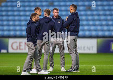 Coventry, UK. 19th Oct, 2022. Coventry City players arrive ahead of the Sky Bet Championship match Coventry City vs Sheffield United at Coventry Building Society Arena, Coventry, United Kingdom, 19th October 2022 (Photo by Gareth Evans/News Images) in Coventry, United Kingdom on 10/19/2022. (Photo by Gareth Evans/News Images/Sipa USA) Credit: Sipa USA/Alamy Live News Stock Photo