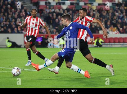Brentford ENGLAND - October 19:Chelsea's Christian Pulisic  during English Premier League soccer match between Brentford against Chelsea at The Gtech Stock Photo