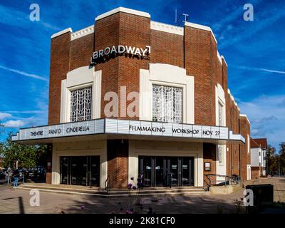 Art Deco Cinema - Letchworth Garden City Broadway Cinema and Theatre. Built in 1936 in art deco style. Architects Bennett and Bidwell. Stock Photo