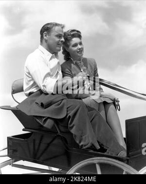 BRIAN DONLEVY, ANN RICHARDS, AN AMERICAN ROMANCE, 1944 Stock Photo - Alamy