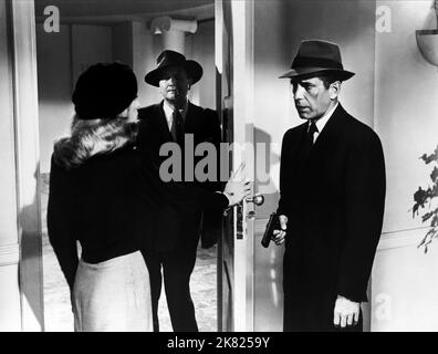 HUMPHREY BOGART, CHARLES CANE, DEAD RECKONING, 1947 Stock Photo - Alamy