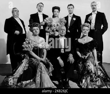 Eugene Pallette, Allyn Joslyn, Gene Tierney, Don Ameche, Louis Calhern, Marjorie Main, Charles Coburn & Spring Byington Film: Heaven Can Wait (1943) Characters: E.F. Strable,Albert Van Cleve,Martha,Henry Van Cleve,Randolph Van Cleve,Mrs. Strable,Hugo Van Cleve & Bertha Van Cleve  Director: Ernst Lubitsch 11 August 1943   **WARNING** This Photograph is for editorial use only and is the copyright of 20 CENTURY FOX and/or the Photographer assigned by the Film or Production Company and can only be reproduced by publications in conjunction with the promotion of the above Film. A Mandatory Credit To Stock Photo
