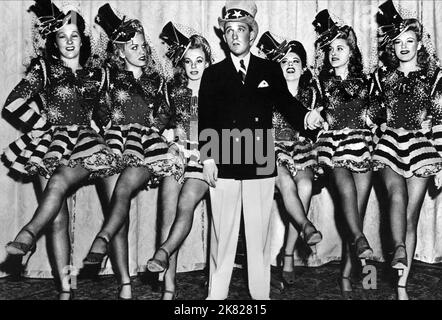 Bing Crosby Film: Holiday Inn; Irving Berlin'S Holiday Inn (USA 1942) Characters: Jim Hardy  Director: Mark Sandrich 04 August 1942   **WARNING** This Photograph is for editorial use only and is the copyright of PARAMOUNT and/or the Photographer assigned by the Film or Production Company and can only be reproduced by publications in conjunction with the promotion of the above Film. A Mandatory Credit To PARAMOUNT is required. The Photographer should also be credited when known. No commercial use can be granted without written authority from the Film Company. Stock Photo