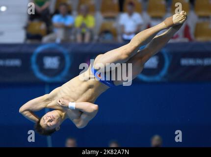 Berlin, Germany. 20th Oct, 2022. Wang Zongyuan of China competes during the men's 3m springboard preliminary at the FINA Diving World Cup in Berlin, Germany, Oct. 20, 2022. Credit: Ren Pengfei/Xinhua/Alamy Live News Stock Photo